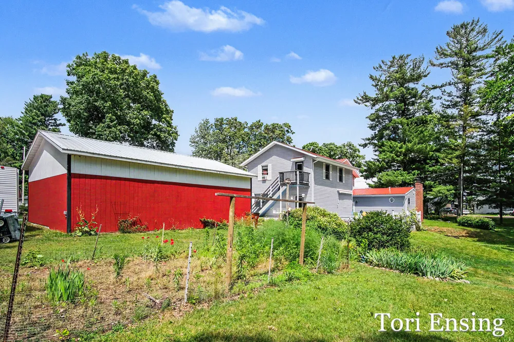 13190 16 Mile Road NE Gowen, MI 49326