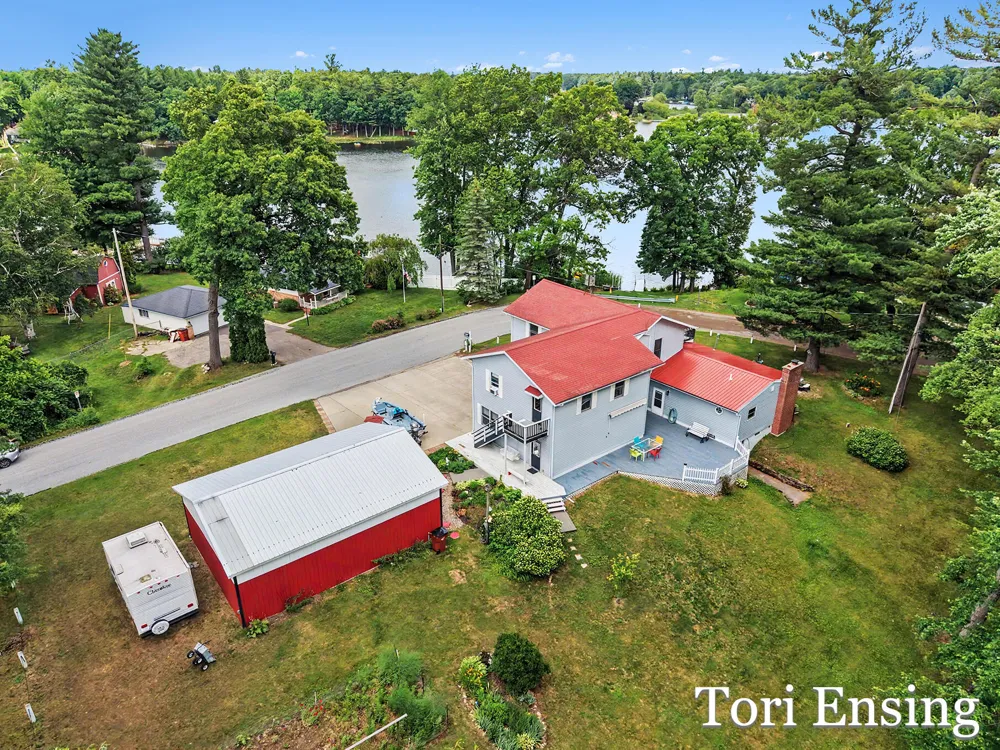 13190 16 Mile Road NE Gowen, MI 49326