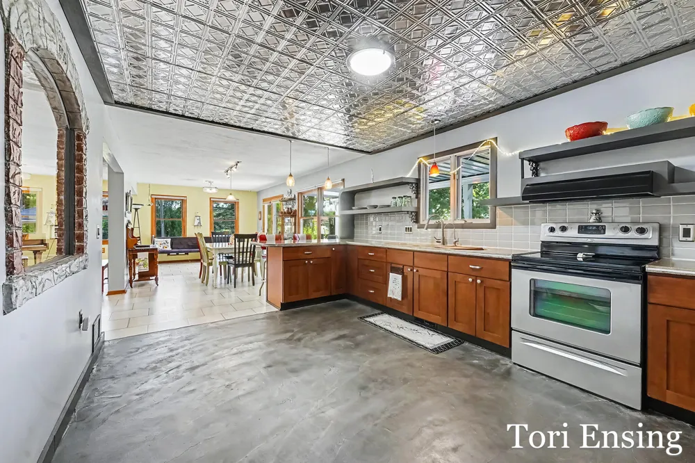 13190 16 Mile Road NE Gowen, MI 49326
