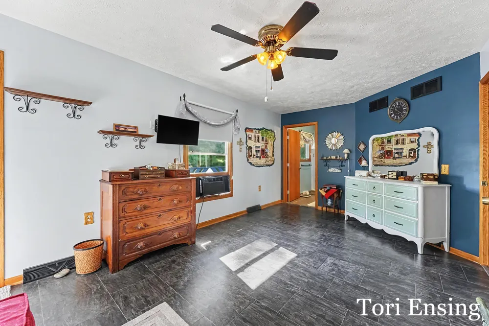 13190 16 Mile Road NE Gowen, MI 49326