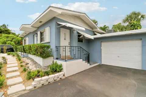 24 Douglas Drive
