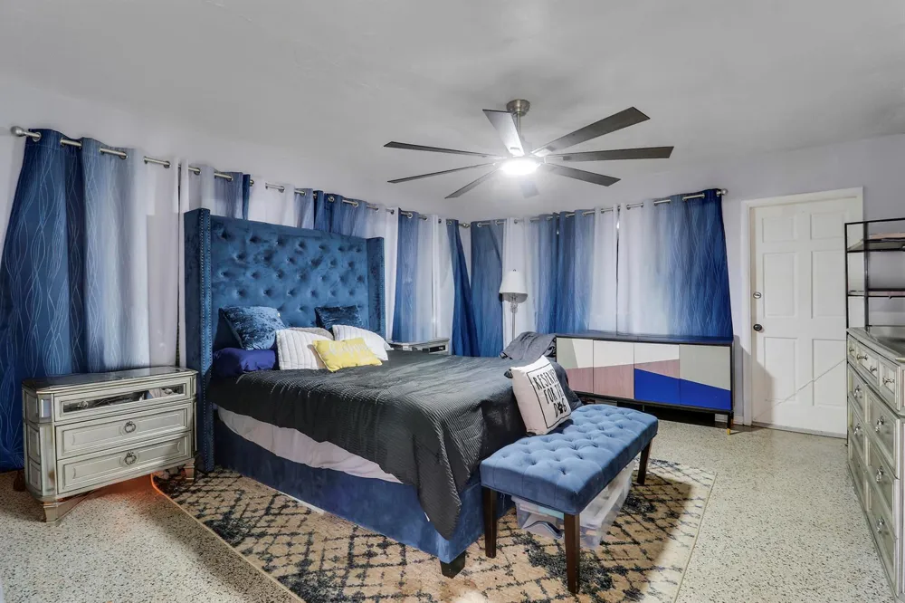 24 Douglas Drive Ocean Ridge, FL 33435