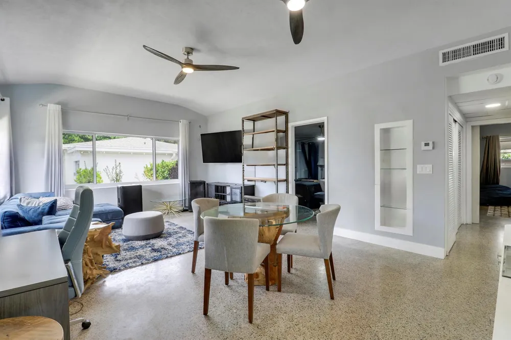 24 Douglas Drive Ocean Ridge, FL 33435