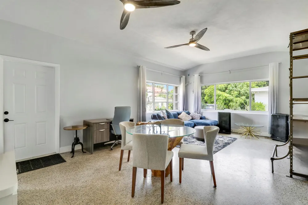 24 Douglas Drive Ocean Ridge, FL 33435
