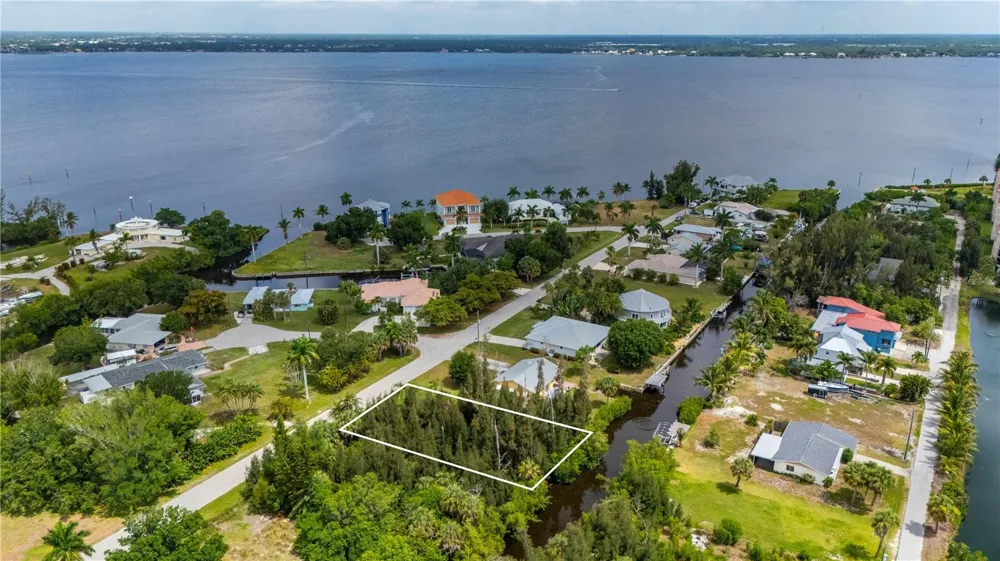 430 KLISPIE DRIVE Punta Gorda, FL 33950