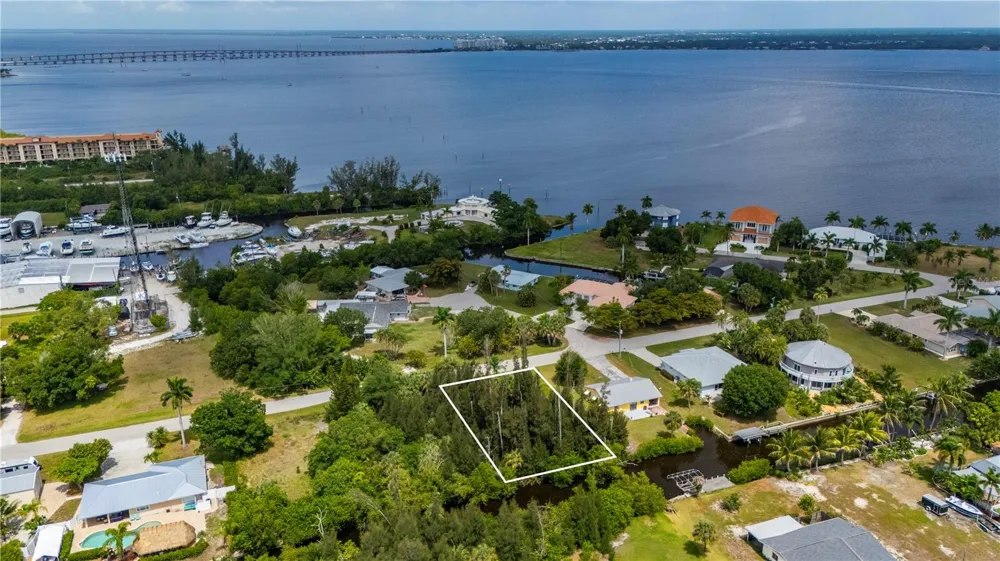 430 KLISPIE DRIVE Punta Gorda, FL 33950