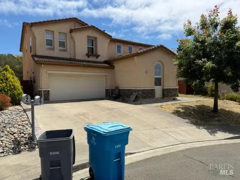 6 Palestrina Court