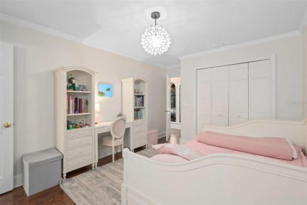 2214 EARLEAF COURT Longwood, FL 32779