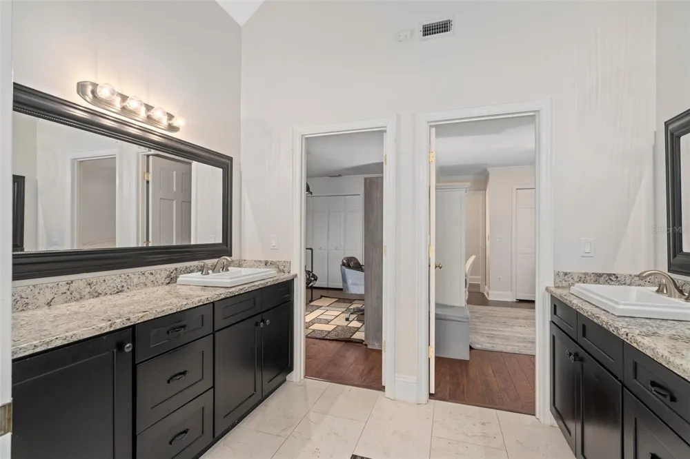 2214 EARLEAF COURT Longwood, FL 32779