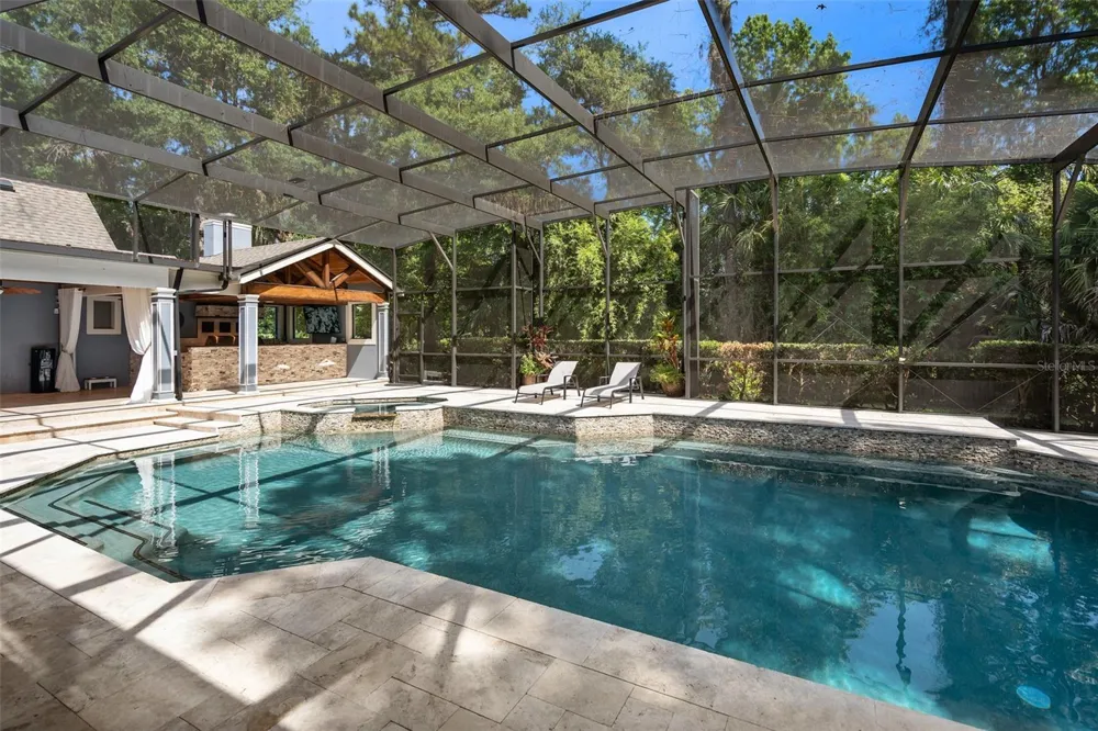 2214 EARLEAF COURT Longwood, FL 32779