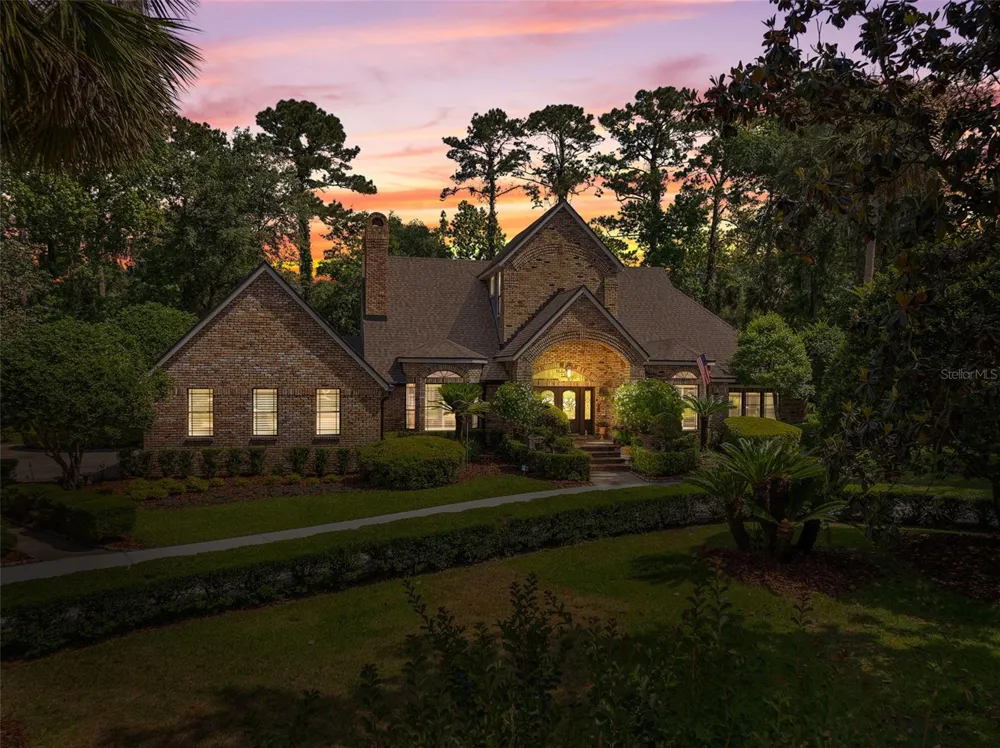2214 EARLEAF COURT Longwood, FL 32779