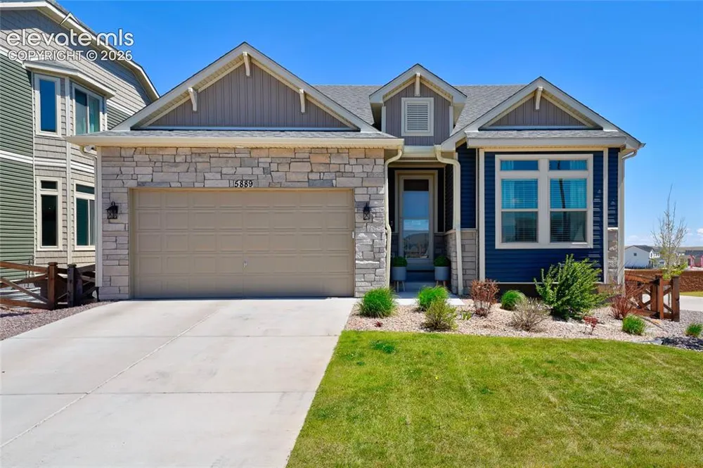 5889 Carrick Lane Colorado Springs, CO 80927