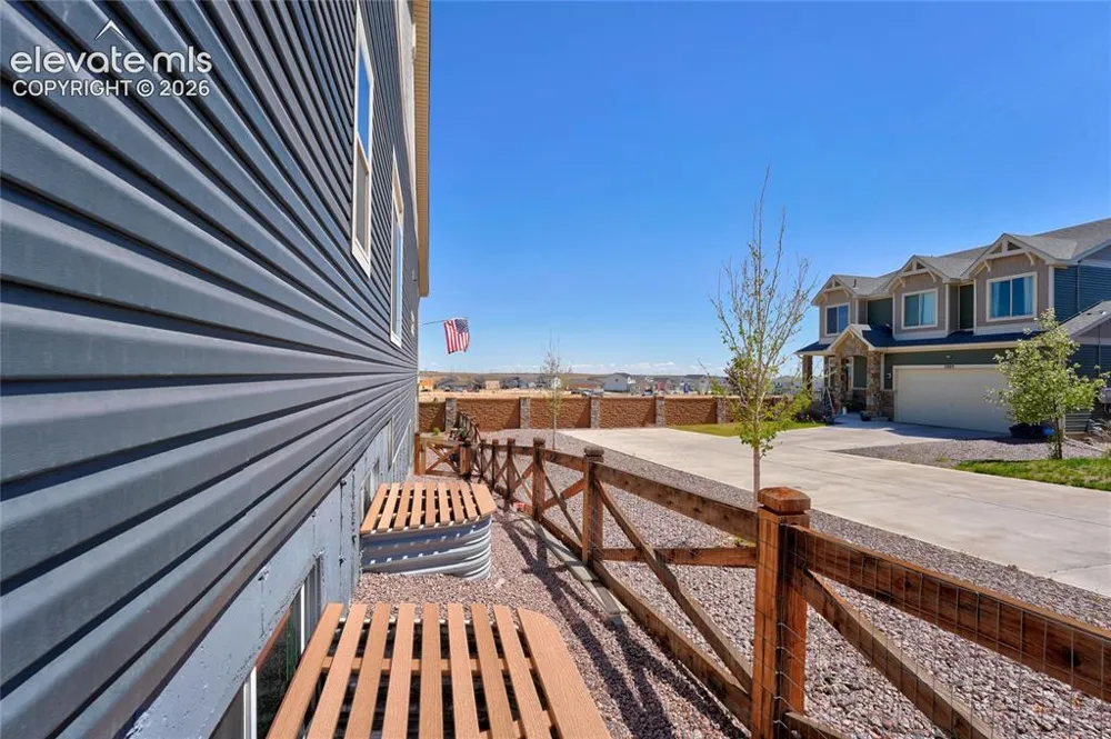 5889 Carrick Lane Colorado Springs, CO 80927