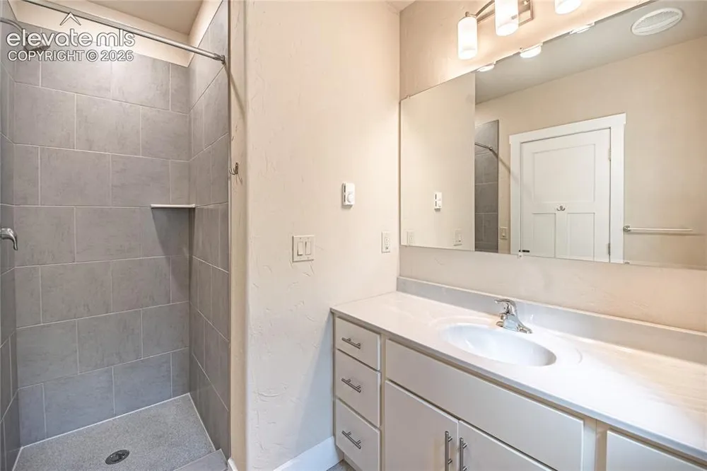 525 E Kiowa Street Colorado Springs, CO 80903