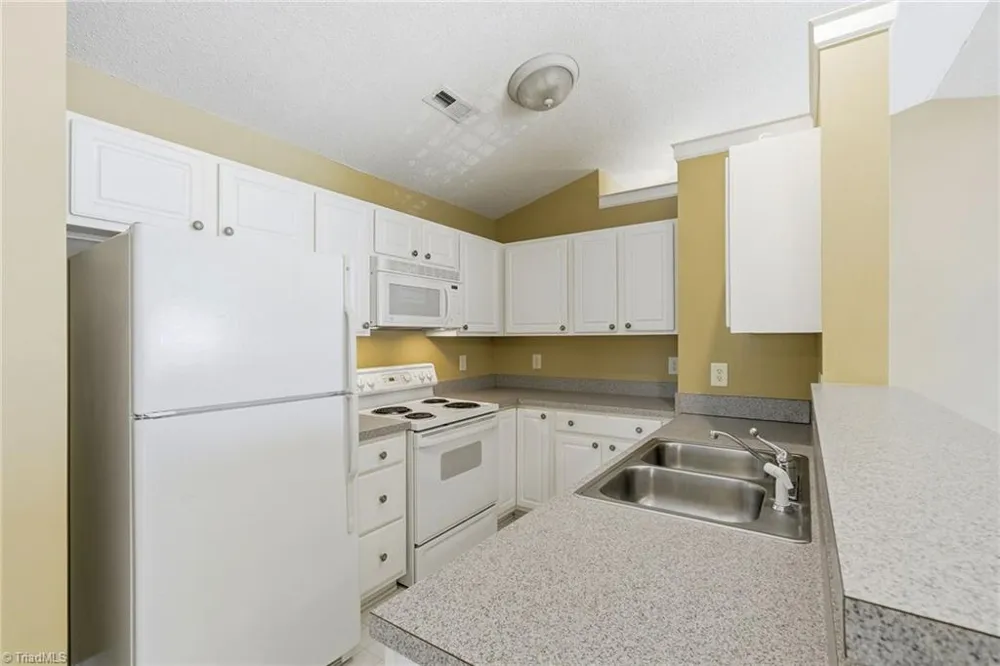 734 Scholastic Court Winston-Salem, NC 27106