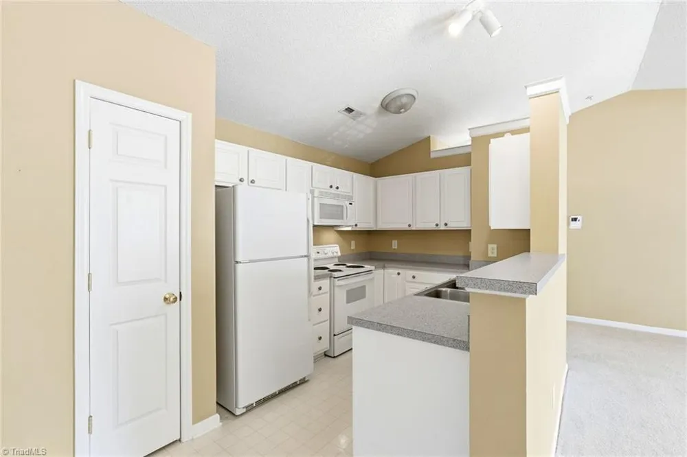 734 Scholastic Court Winston-Salem, NC 27106