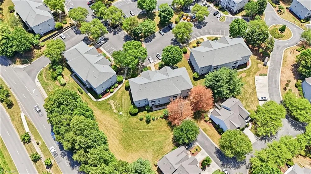 734 Scholastic Court Winston-Salem, NC 27106