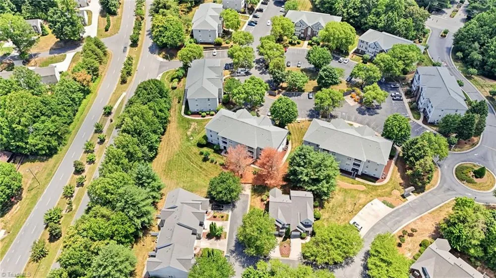 734 Scholastic Court Winston-Salem, NC 27106
