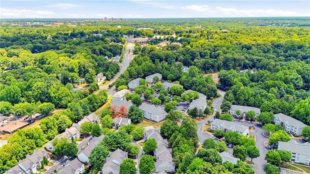 734 Scholastic Court Winston-Salem, NC 27106