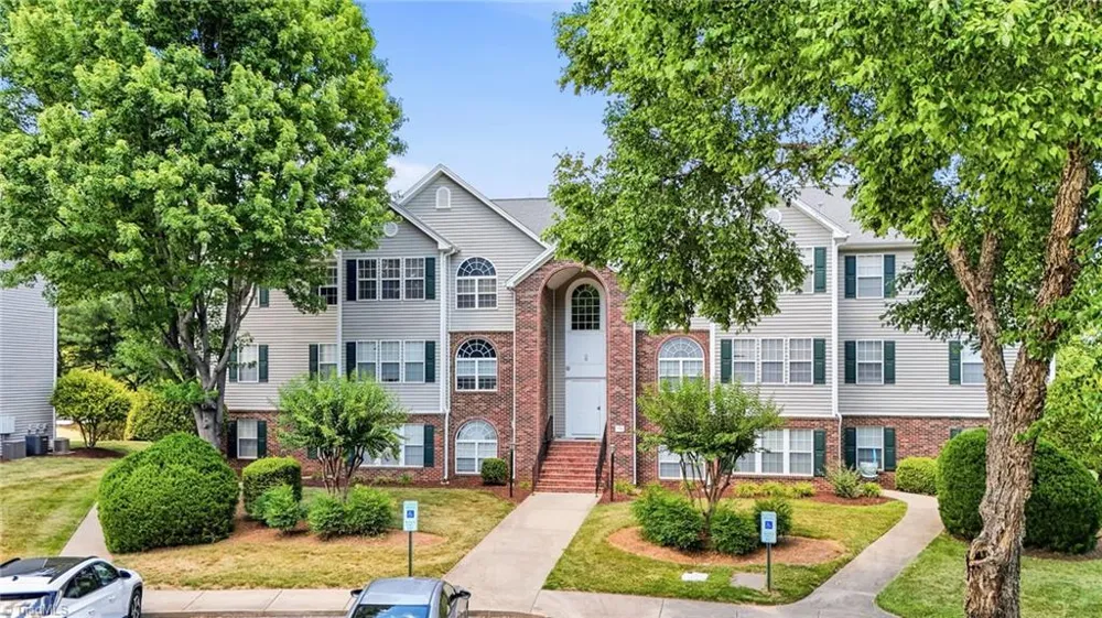 734 Scholastic Court Winston-Salem, NC 27106