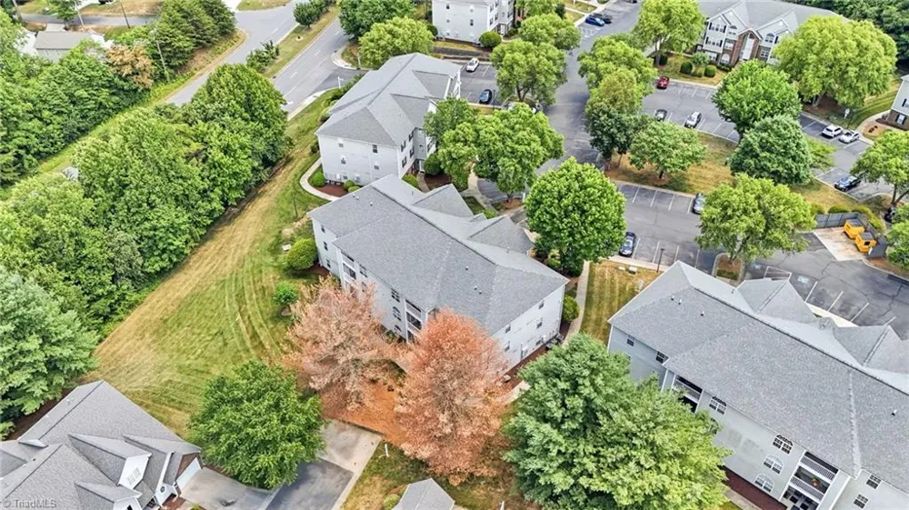 734 Scholastic Court Winston-Salem, NC 27106