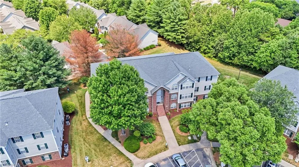 734 Scholastic Court Winston-Salem, NC 27106