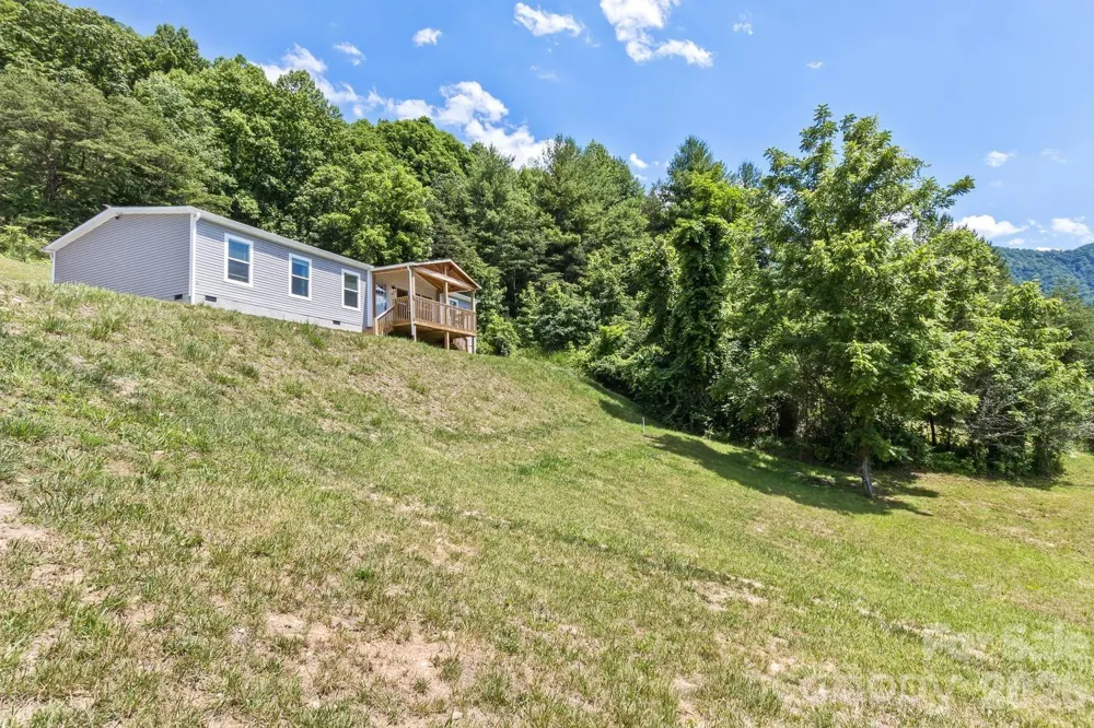 27 Spuds Lane Weaverville, NC 28787