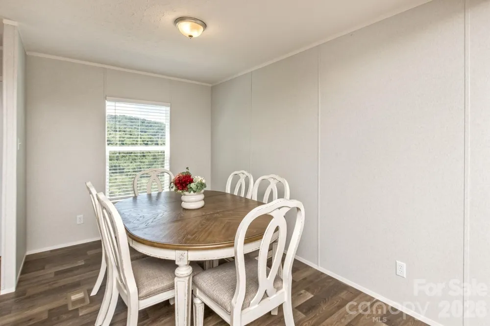27 Spuds Lane Weaverville, NC 28787