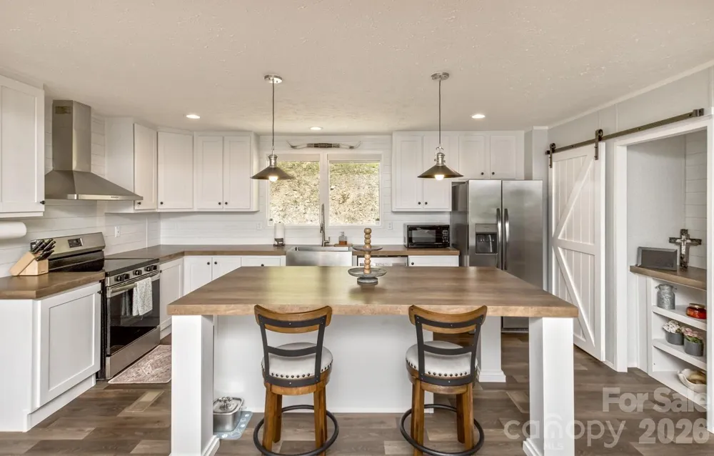 27 Spuds Lane Weaverville, NC 28787