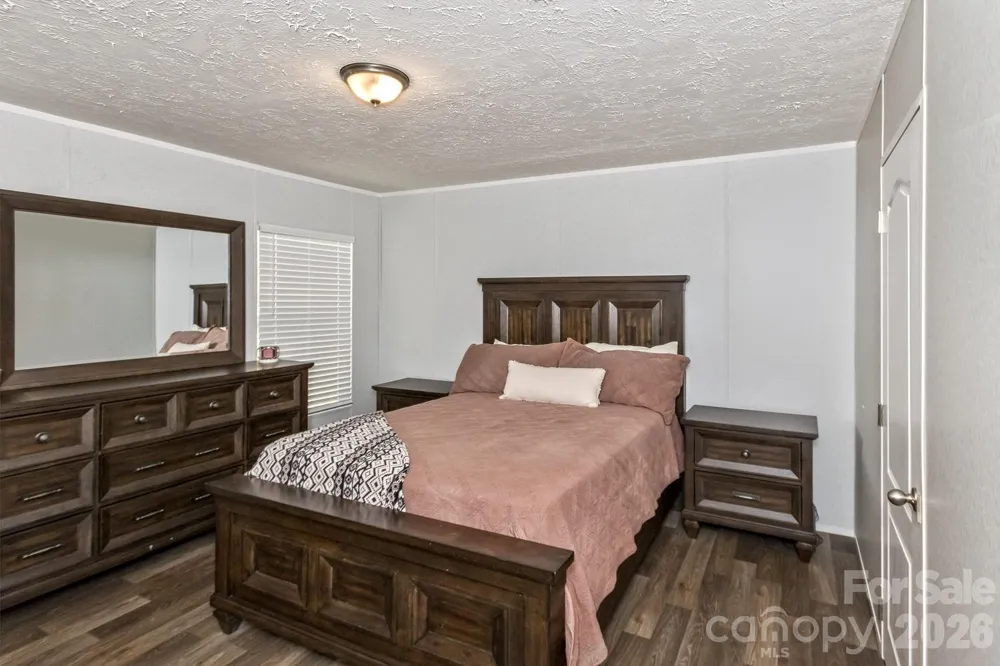 27 Spuds Lane Weaverville, NC 28787