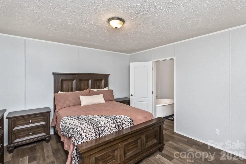 27 Spuds Lane Weaverville, NC 28787