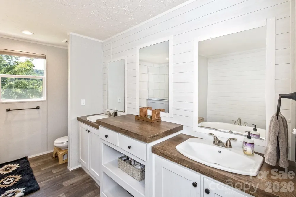 27 Spuds Lane Weaverville, NC 28787