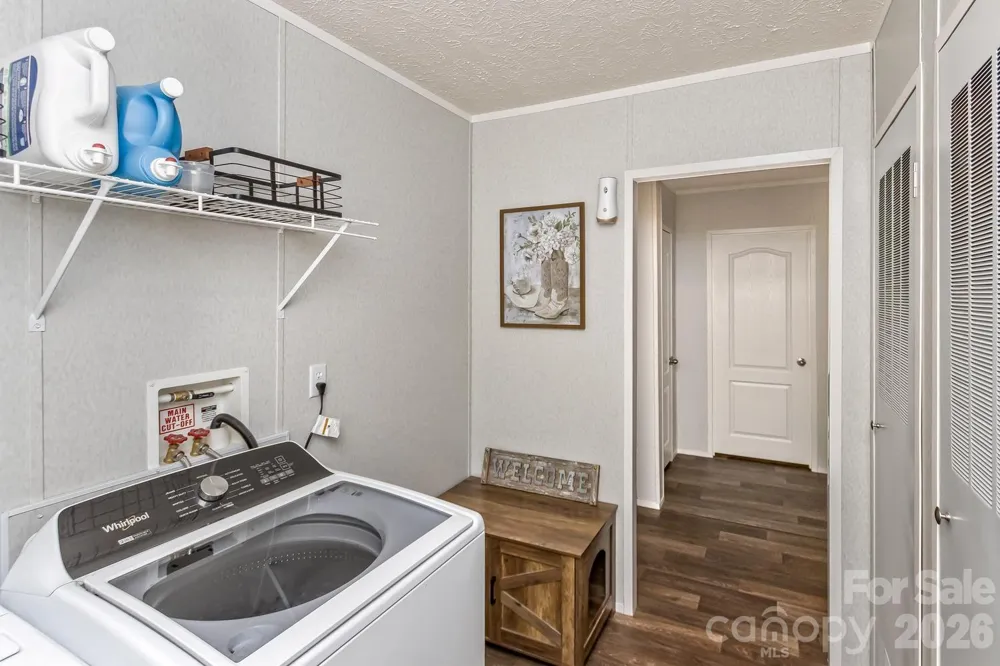 27 Spuds Lane Weaverville, NC 28787