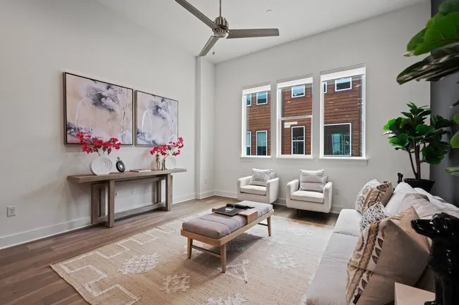 2505 Bluebonnet Avenue #4 Austin, TX 78704