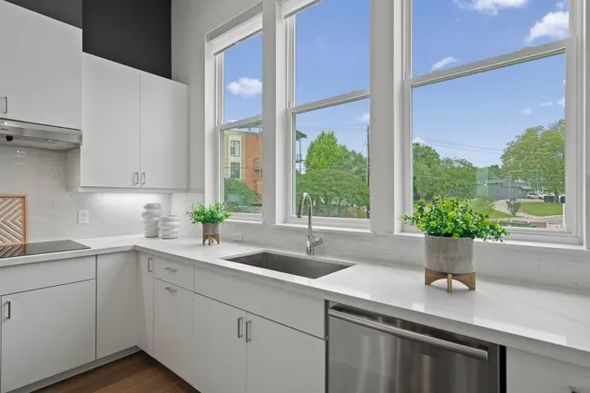2505 Bluebonnet Avenue #4 Austin, TX 78704