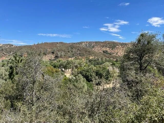 Austin Way / Lakeshore Rd Lake Hughes, CA 93532