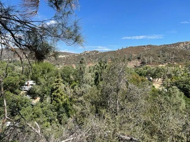 Austin Way / Lakeshore Rd Lake Hughes, CA 93532