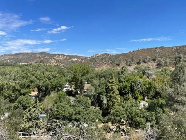 Austin Way / Lakeshore Rd Lake Hughes, CA 93532