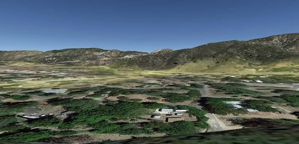 Austin Way / Lakeshore Rd Lake Hughes, CA 93532