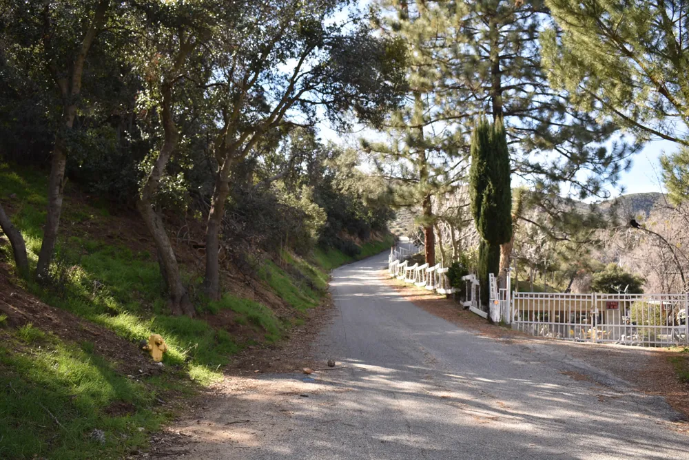 Austin Way / Lakeshore Rd Lake Hughes, CA 93532
