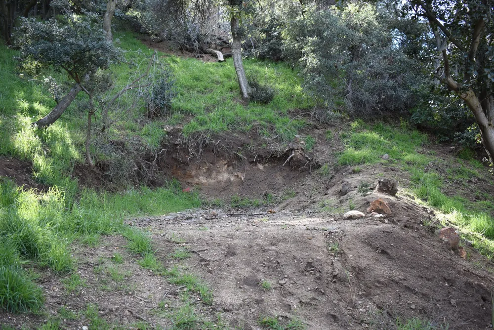Austin Way / Lakeshore Rd Lake Hughes, CA 93532