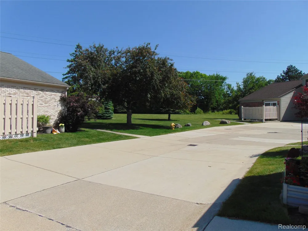 44167 Providence Drive #326 Clinton Charter Township, MI 48038