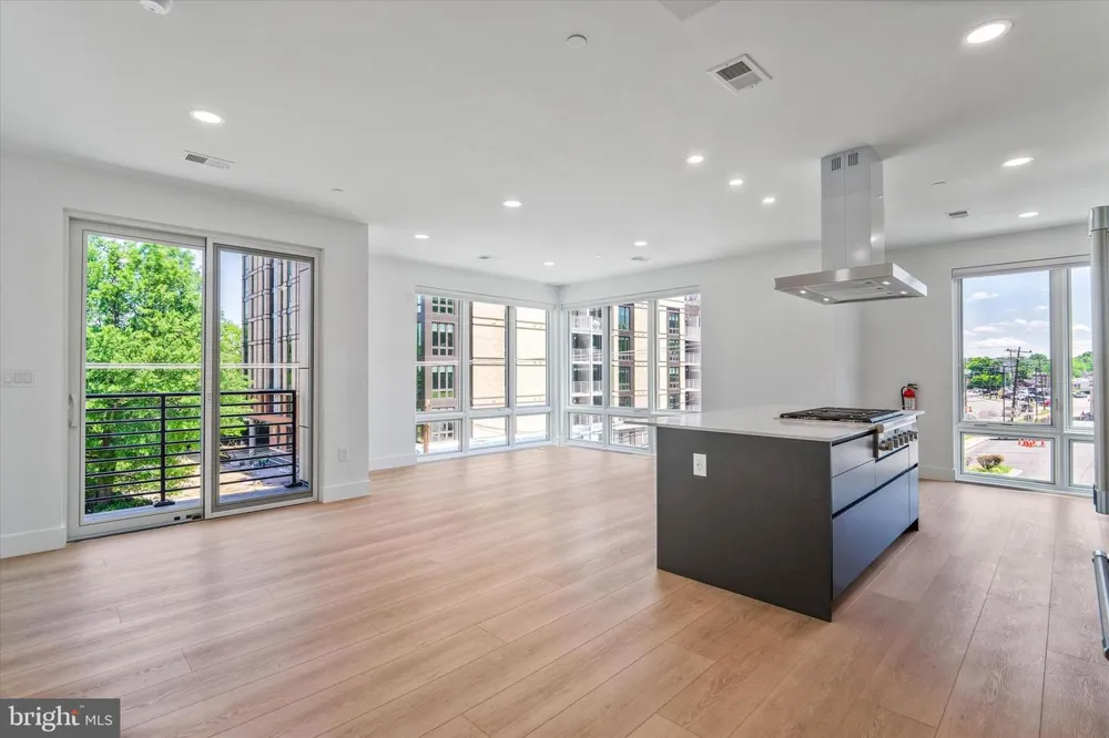 228 GLEBE ROAD W #301 Alexandria, VA 22305