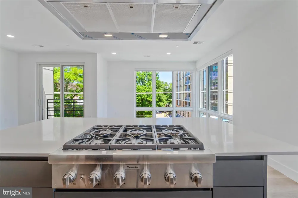 228 GLEBE ROAD W #301 Alexandria, VA 22305
