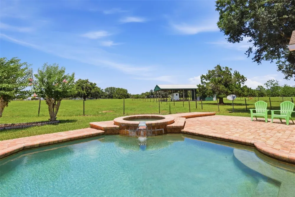 1200 HART ROAD Geneva, FL 32732