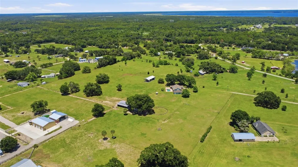1200 HART ROAD Geneva, FL 32732