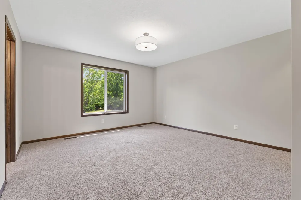520 Lois Lane Lino Lakes, MN 55014