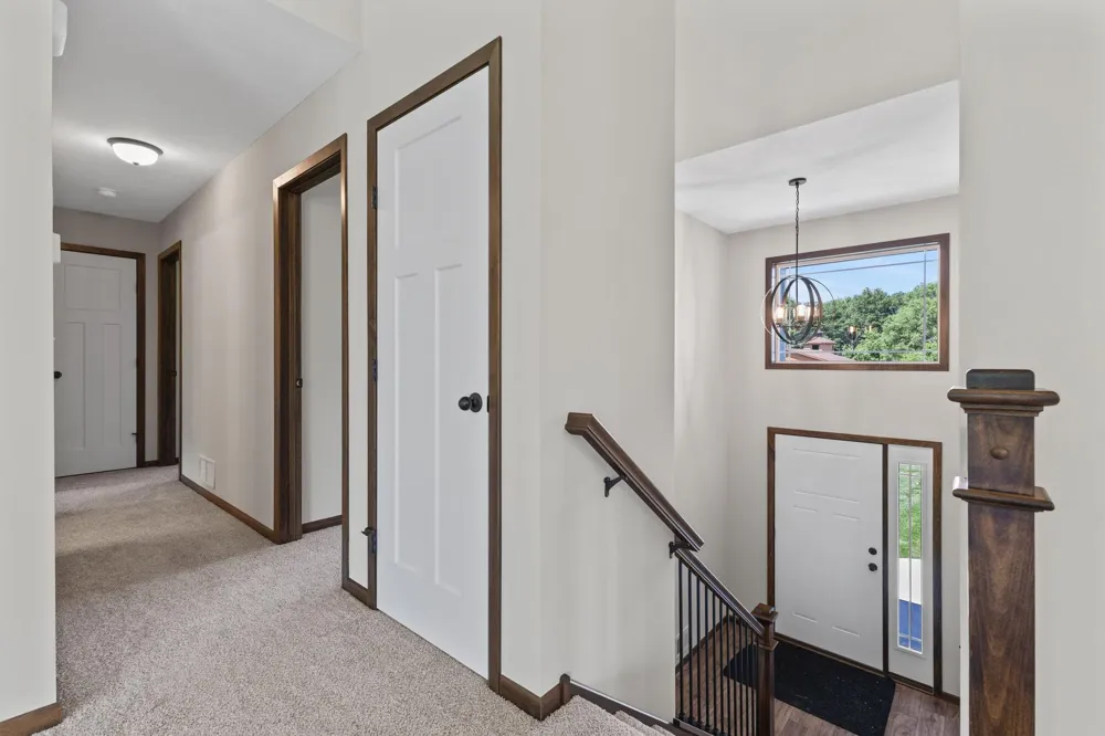 520 Lois Lane Lino Lakes, MN 55014