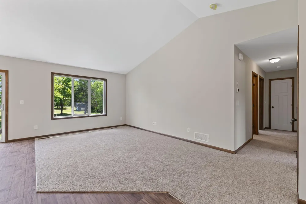 520 Lois Lane Lino Lakes, MN 55014