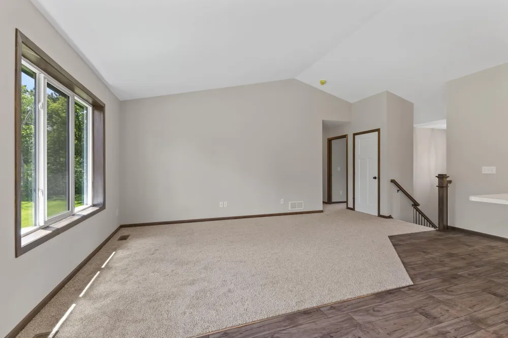 520 Lois Lane Lino Lakes, MN 55014